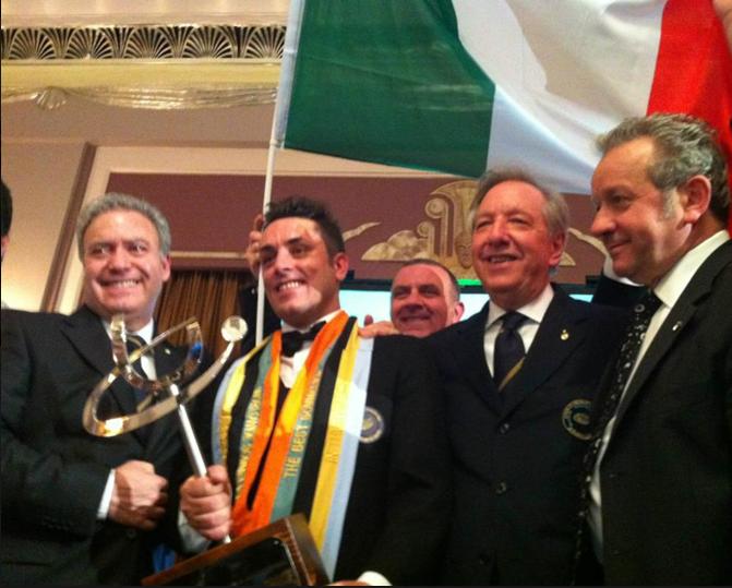 Luca Martini con (da sinistra a destra) il presidente nazionale Ais Antonello Maietta, il presidente toscano Osvaldo Baroncelli, i vicepresidenti nazionali Roberto Bellini e Renato Paglia