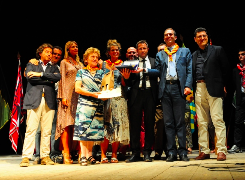 La premiazione (foto Simone Capitini per il Photoclub Poliziano)