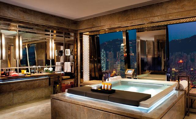 ritz-carlton-suite