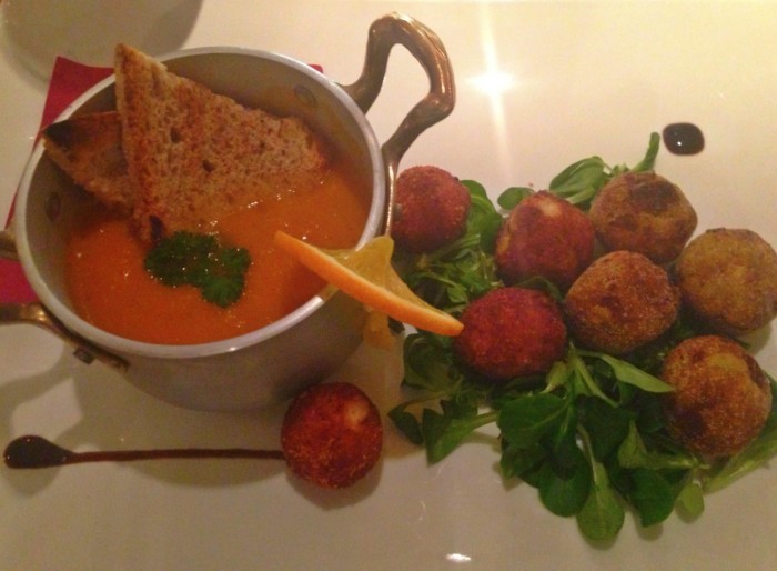 Vellutata zucca e polpette di ricotta Gnam
