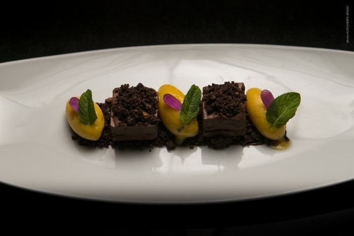 Cioccolato, liquirizia e frutti esotici