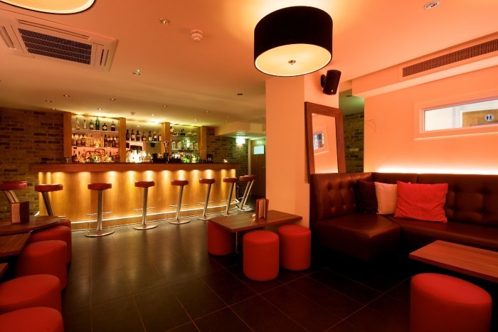 lounge-bar-orange15