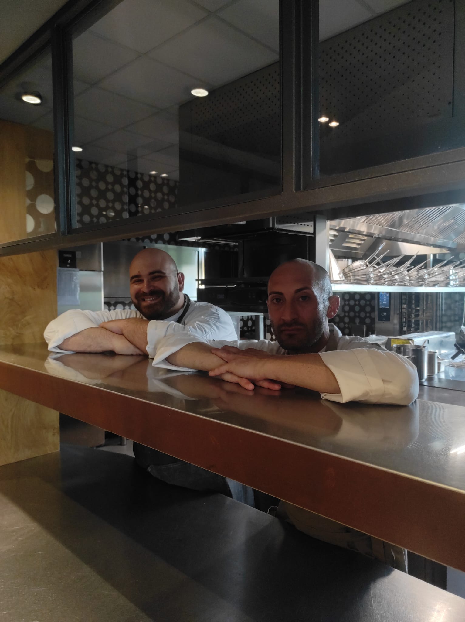 Lo chef Antonio Cornacchia e il maestro pizzaiolo Dario Lucarelli